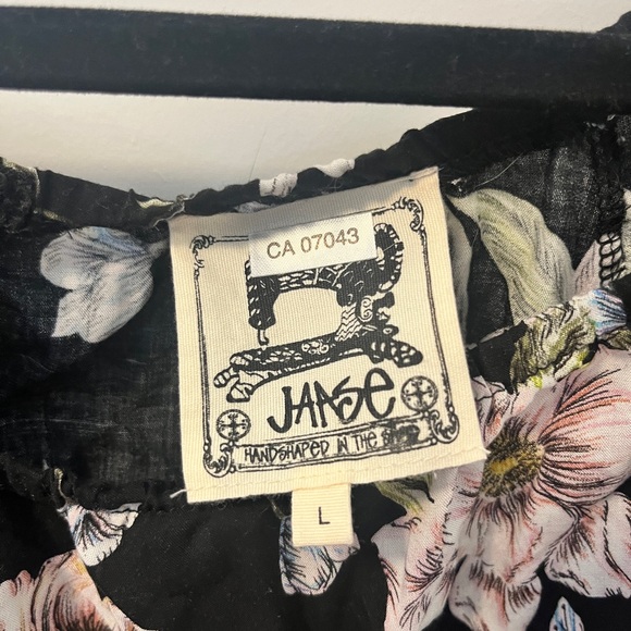 Floral off the shoulder long sleeve - Picture 5 of 5